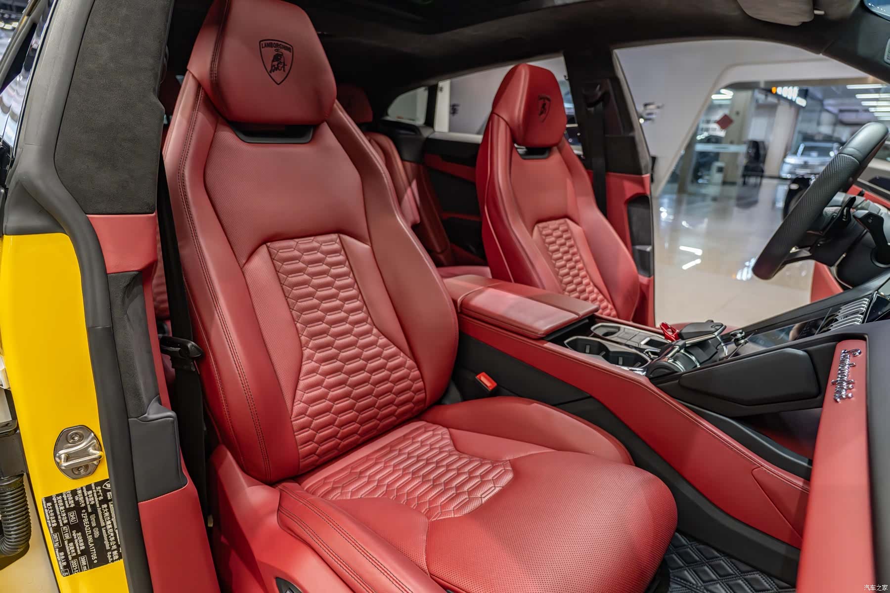 Lamborghini Urus, 2022 7