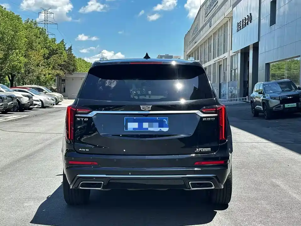 Cadillac XT6