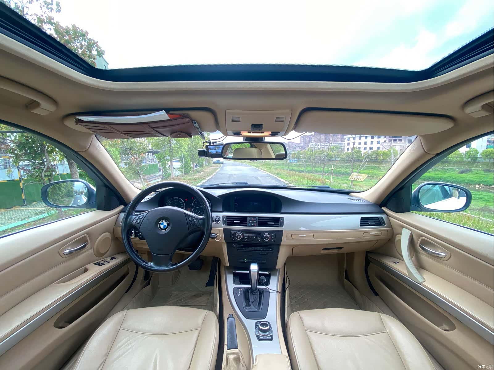 BMW 3 Series, 2011 9