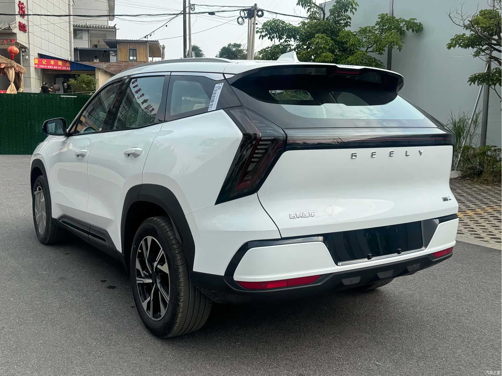 Geely Boyue, 2026 все фото