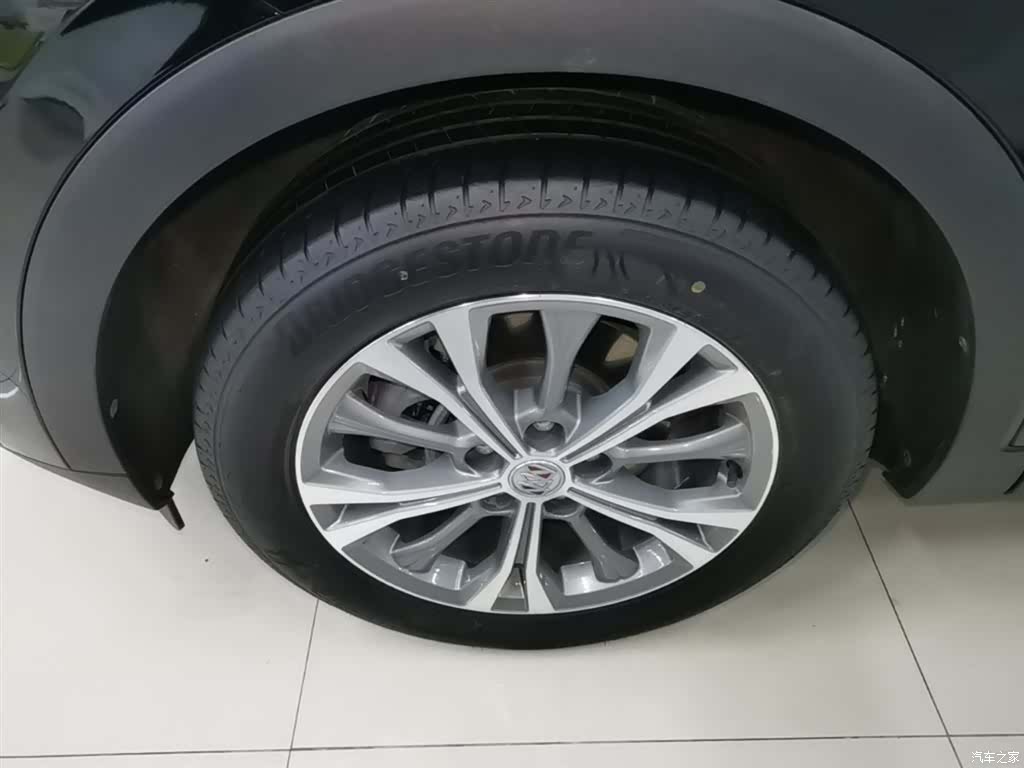 Buick Envision Plus, 2022 23