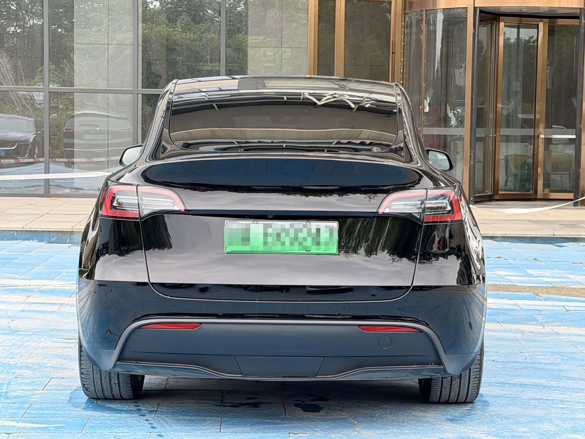 Tesla Model Y, 2022 10