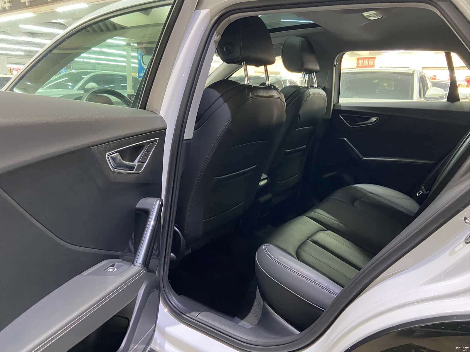Audi Q2L, 2022 8