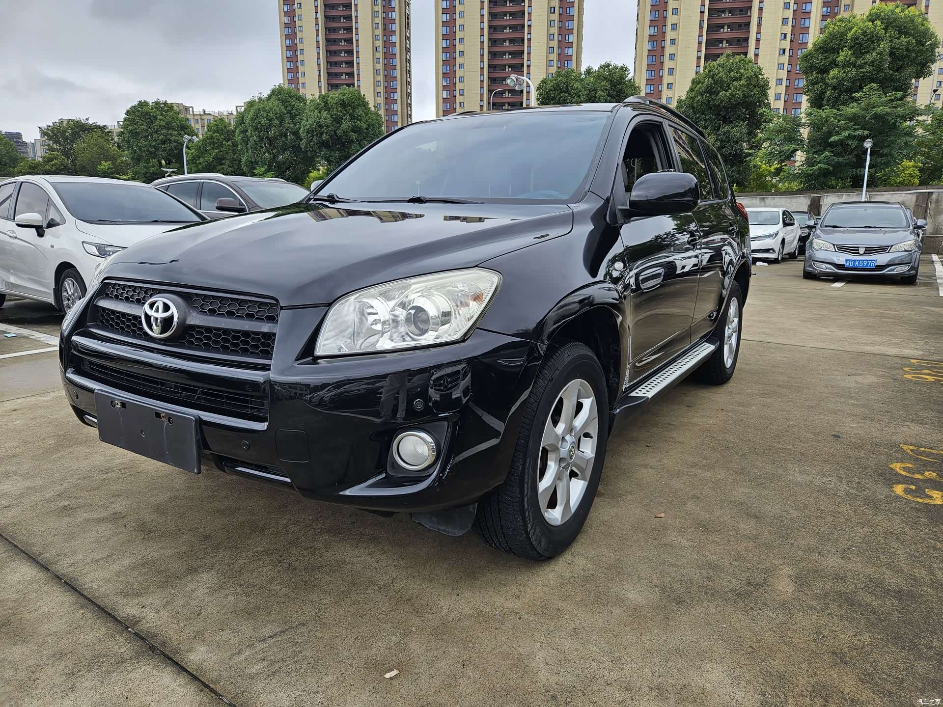 Toyota RAV4, 2011 1