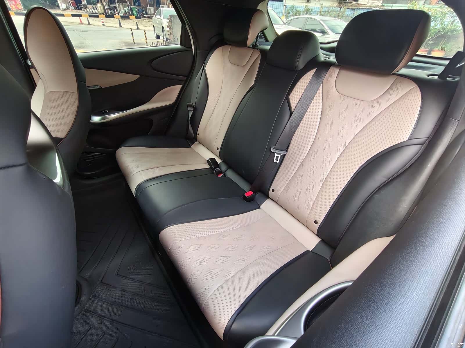 BYD Dolphin, 2024 10