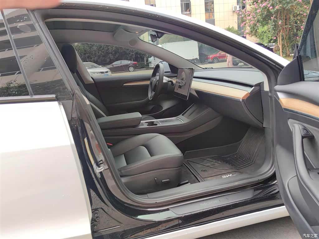 Tesla Model 3, 2022 17