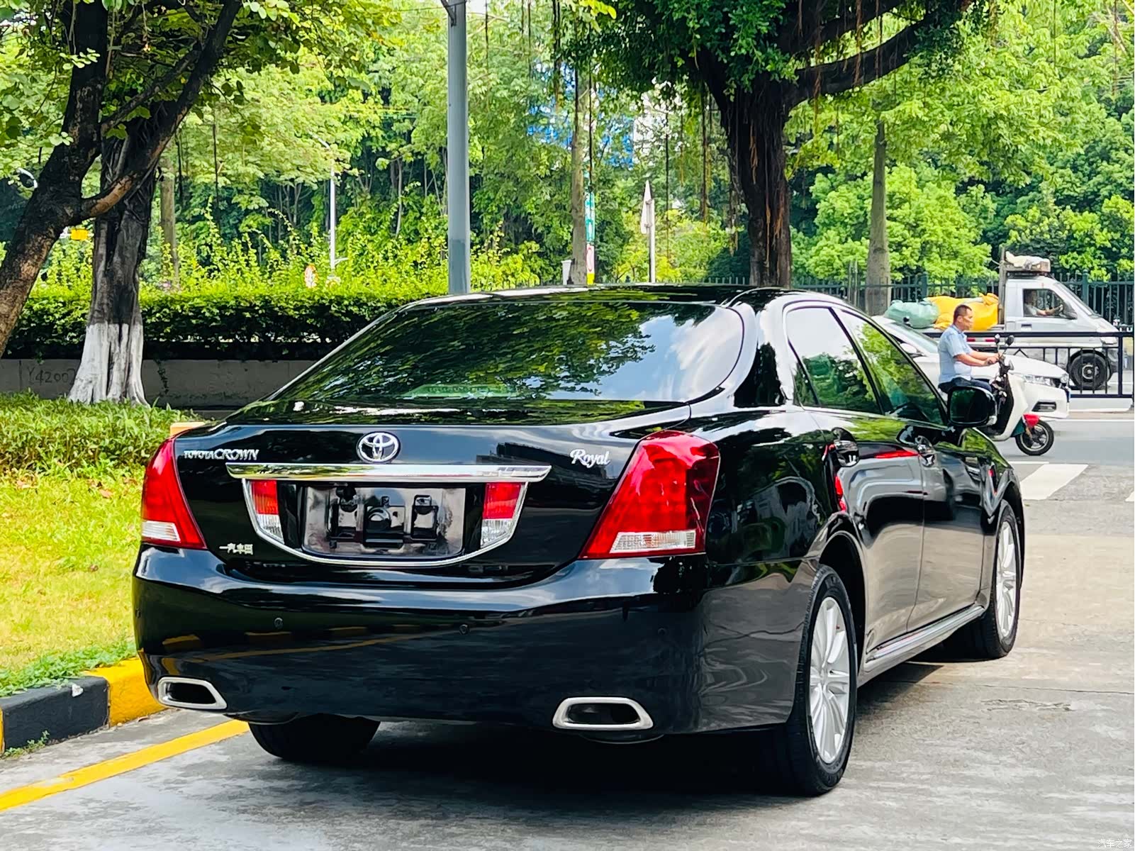 Toyota Crown, 2011 все фото