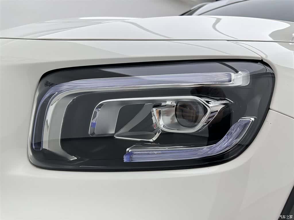 Mercedes-Benz GLB, 2021 28