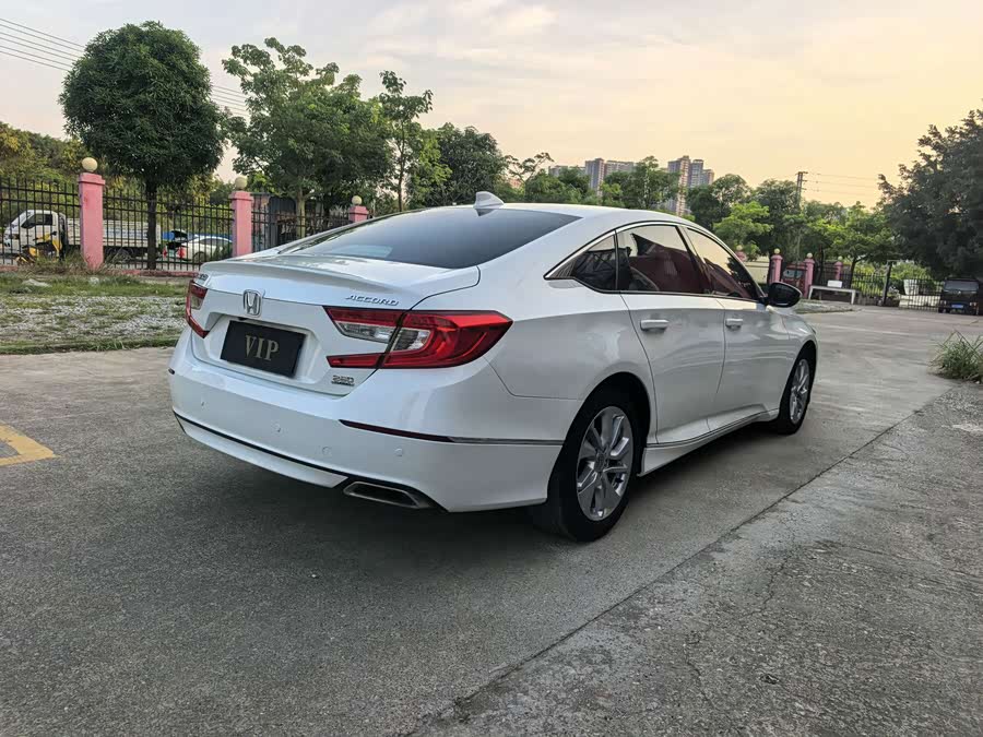 Honda Accord 2018, фото 7
