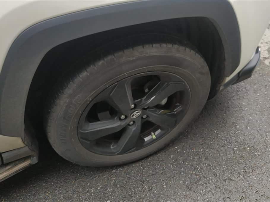 Toyota RAV4 Rongfang