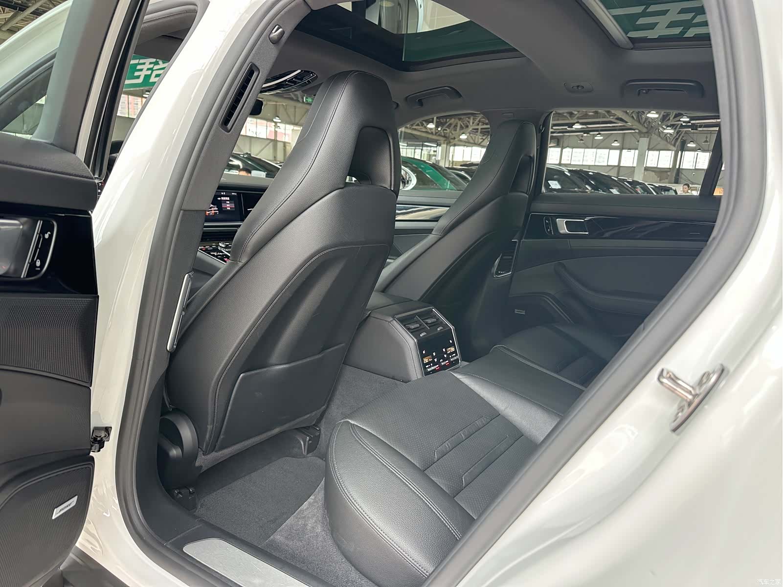 Porsche Panamera, 2018 15