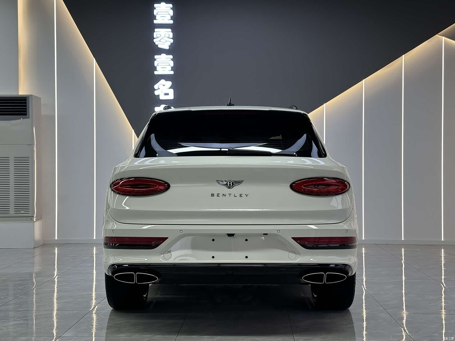 Bentley Bentayga, 2021 все фото