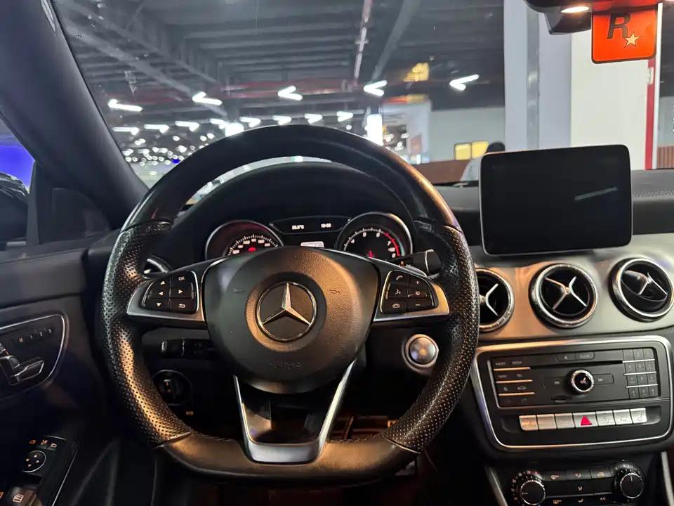 Mercedes-Benz CLA
