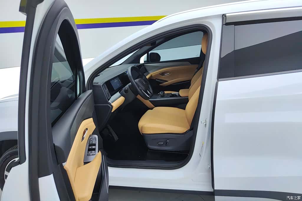 BYD Song, 2025 9