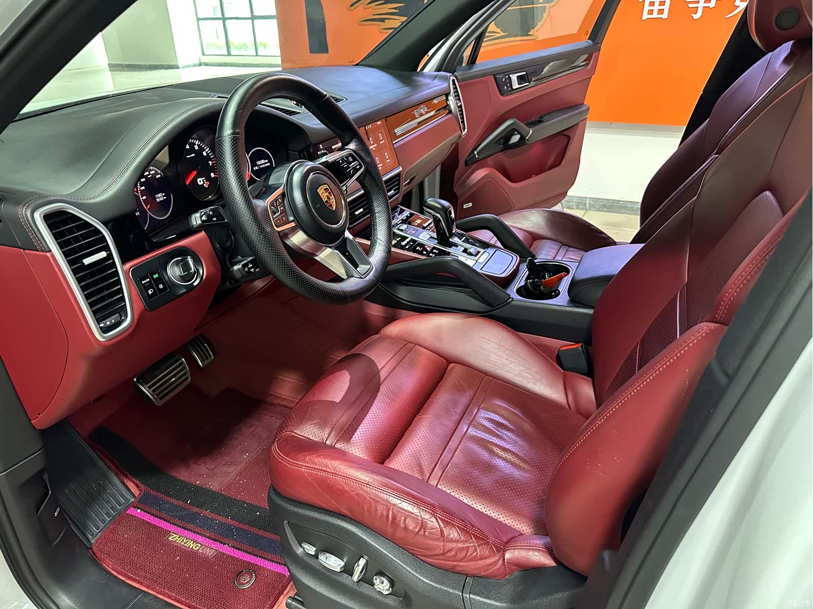 Porsche Cayenne, 2019 все фото