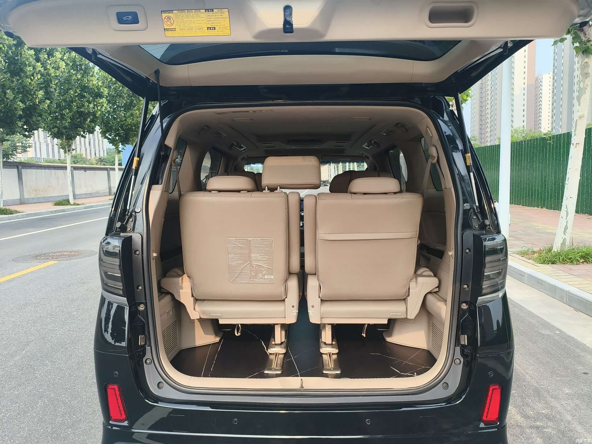 Toyota Alphard, 2012 все фото