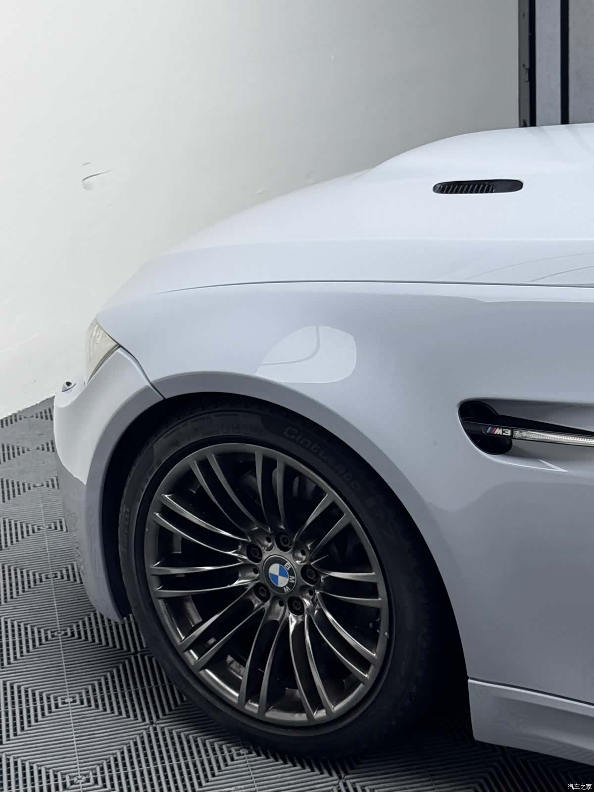 BMW M3, 2011 19
