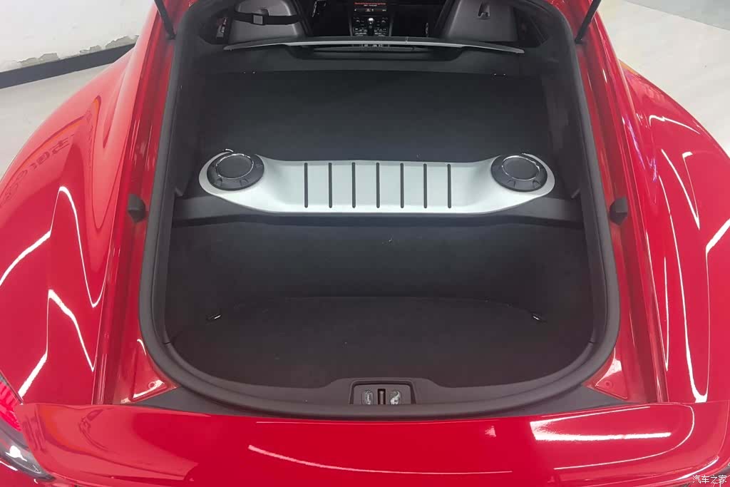 Porsche Cayman, 2020 4