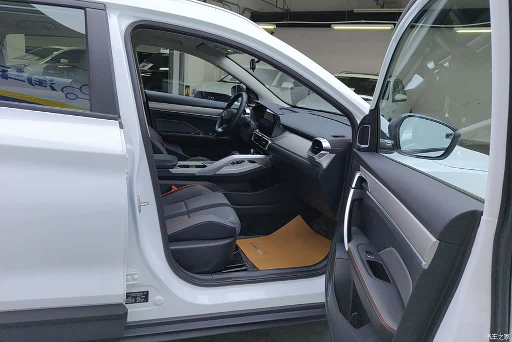Geely Coolray, 2024 8