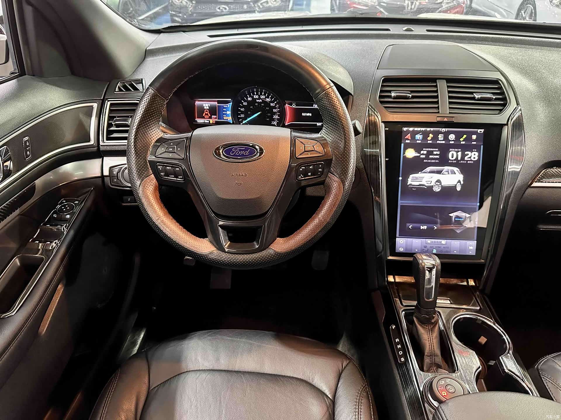 Ford Explorer, 2018 11