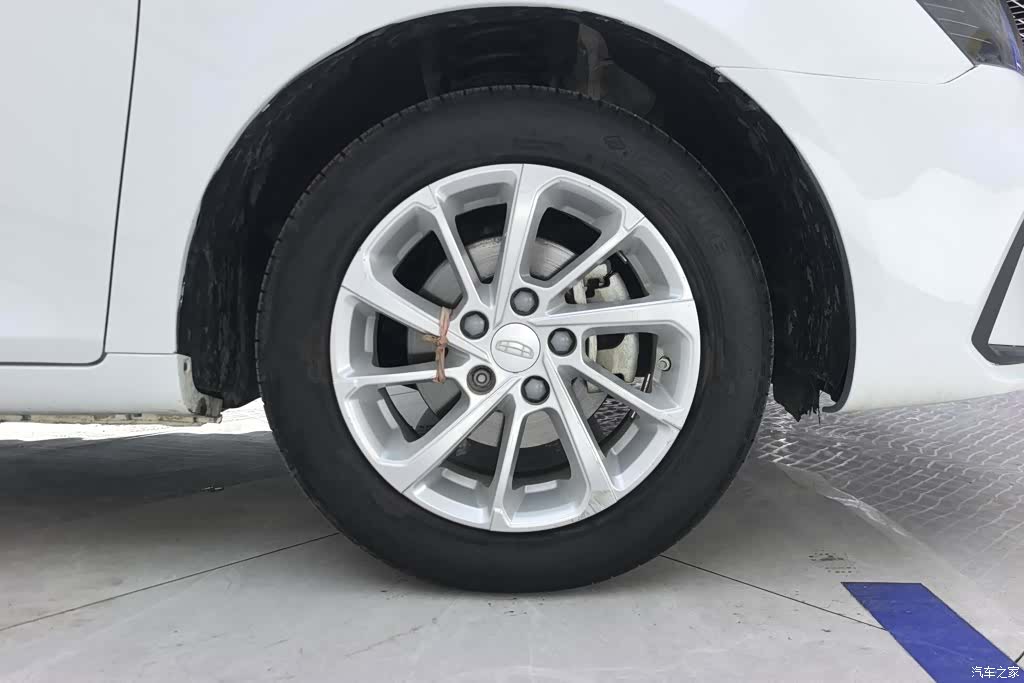 Geely Emgrand, 2022 6