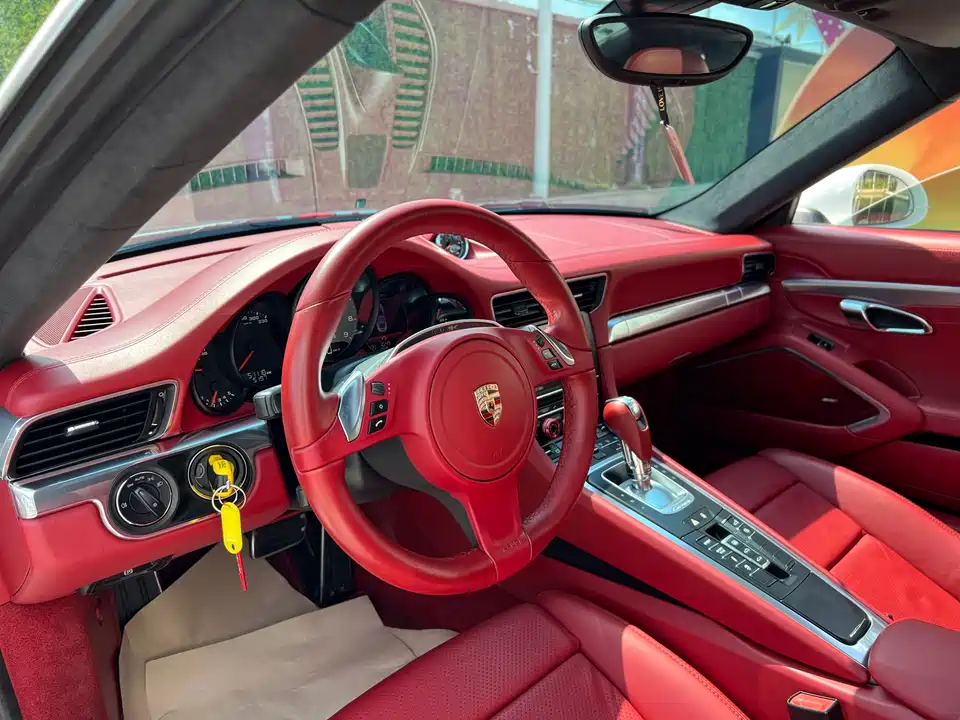 Porsche 911