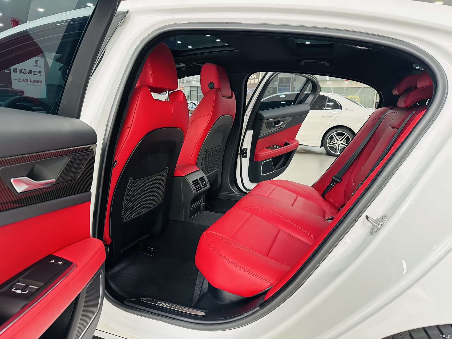 Land Rover XEL, 2021 6