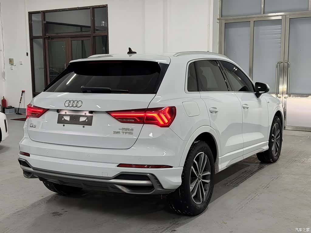 Audi Q3, 2022 6