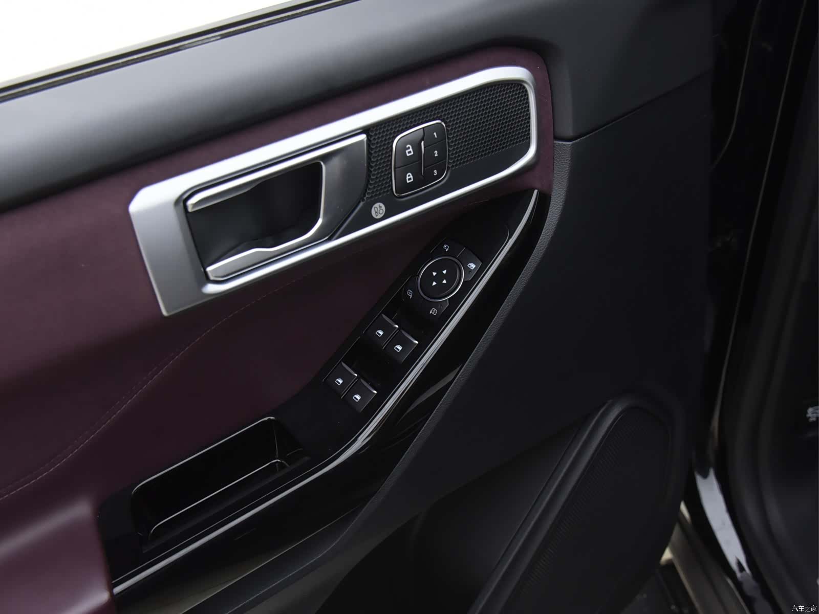 Ford Explorer, 2024 12