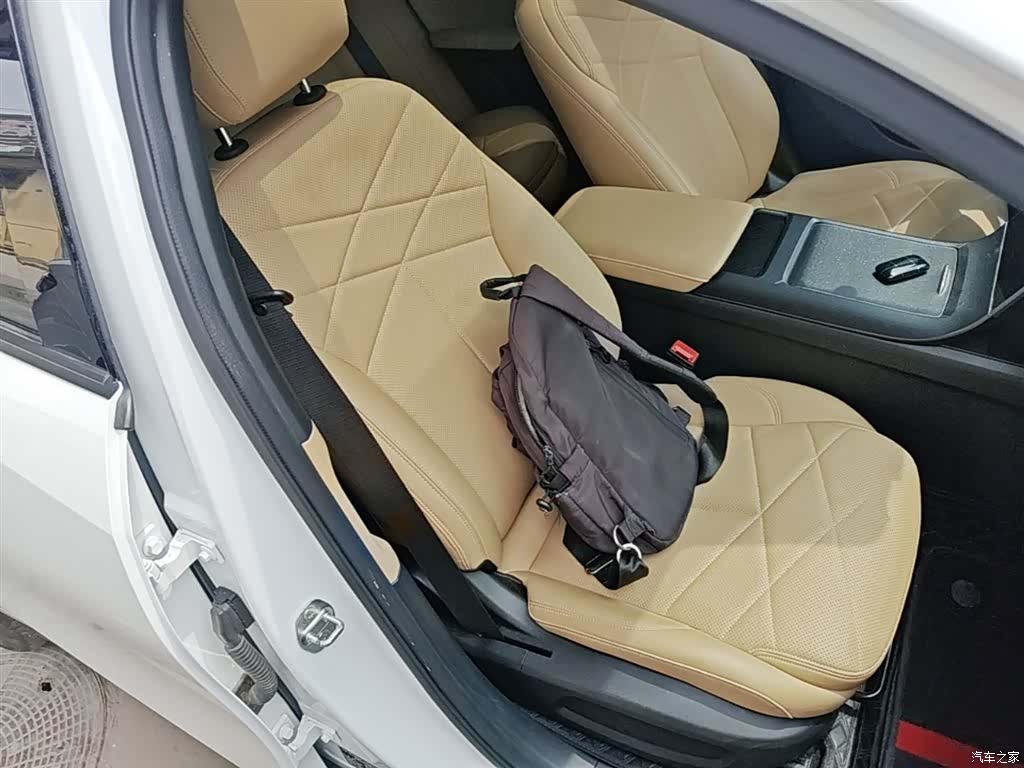 Geely Galaxy L6, 2024 25