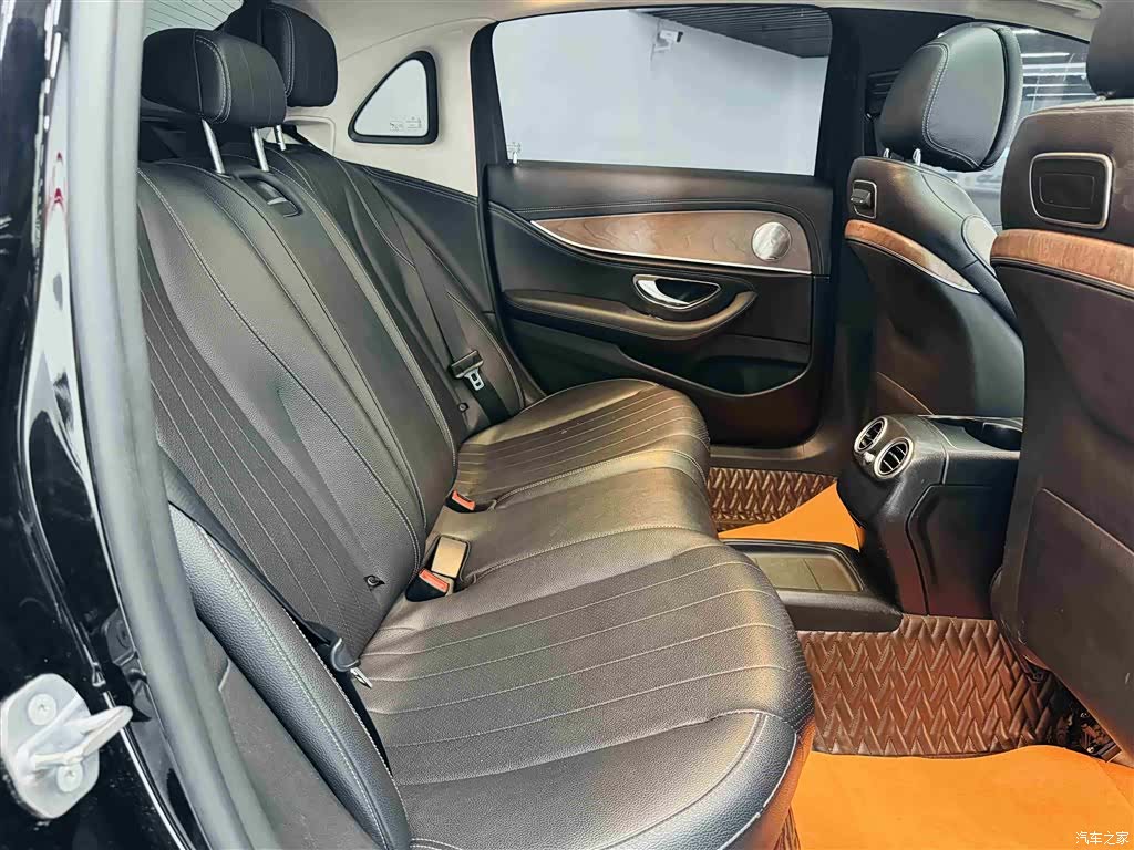 Mercedes-Benz E-Class, 2019 26