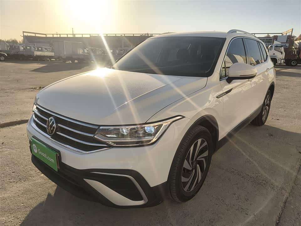 Volkswagen Tiguan L