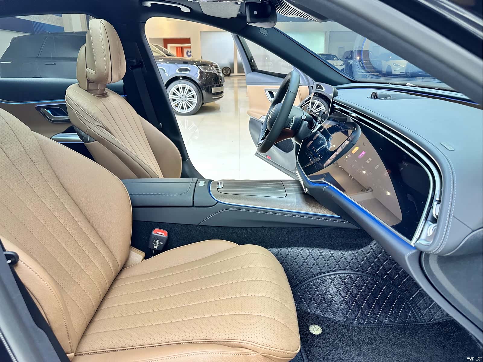 Mercedes-Benz E-Class, 2026 16