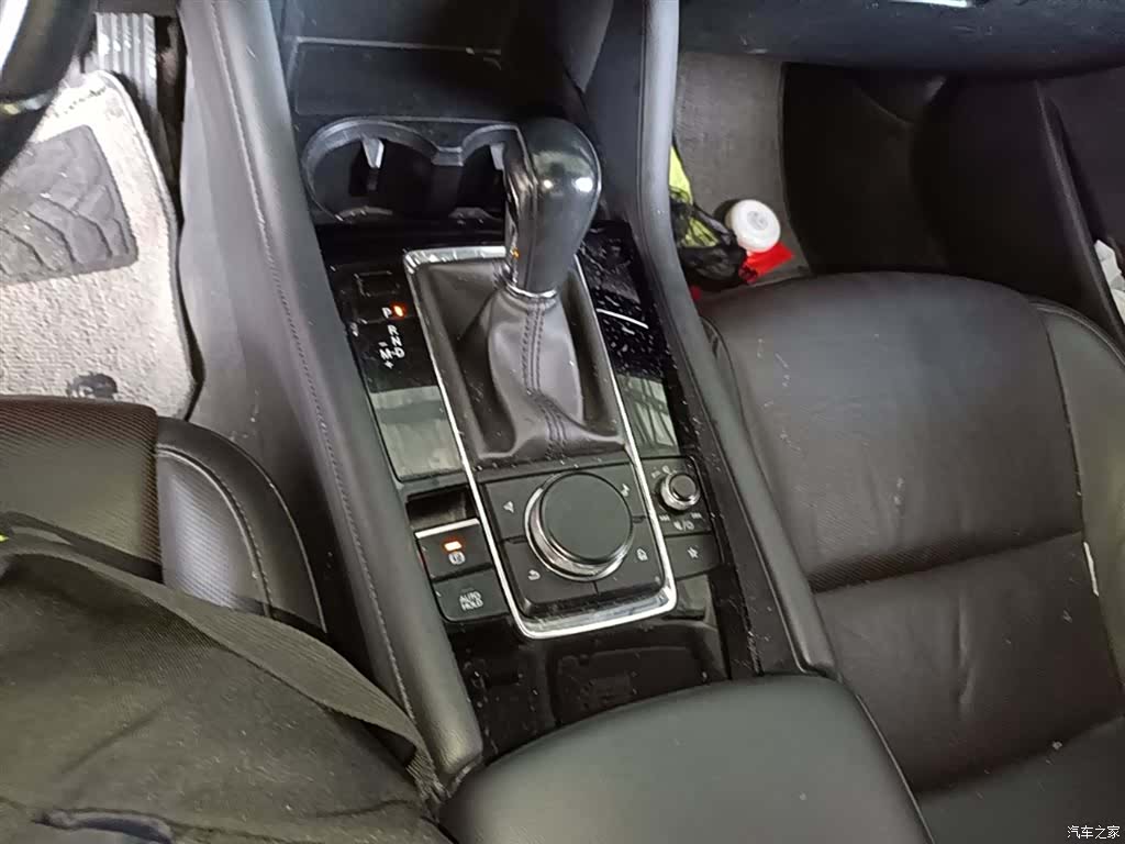 Mazda Mazda3, 2022 14