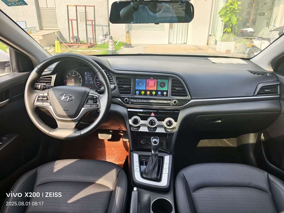 Hyundai Lead