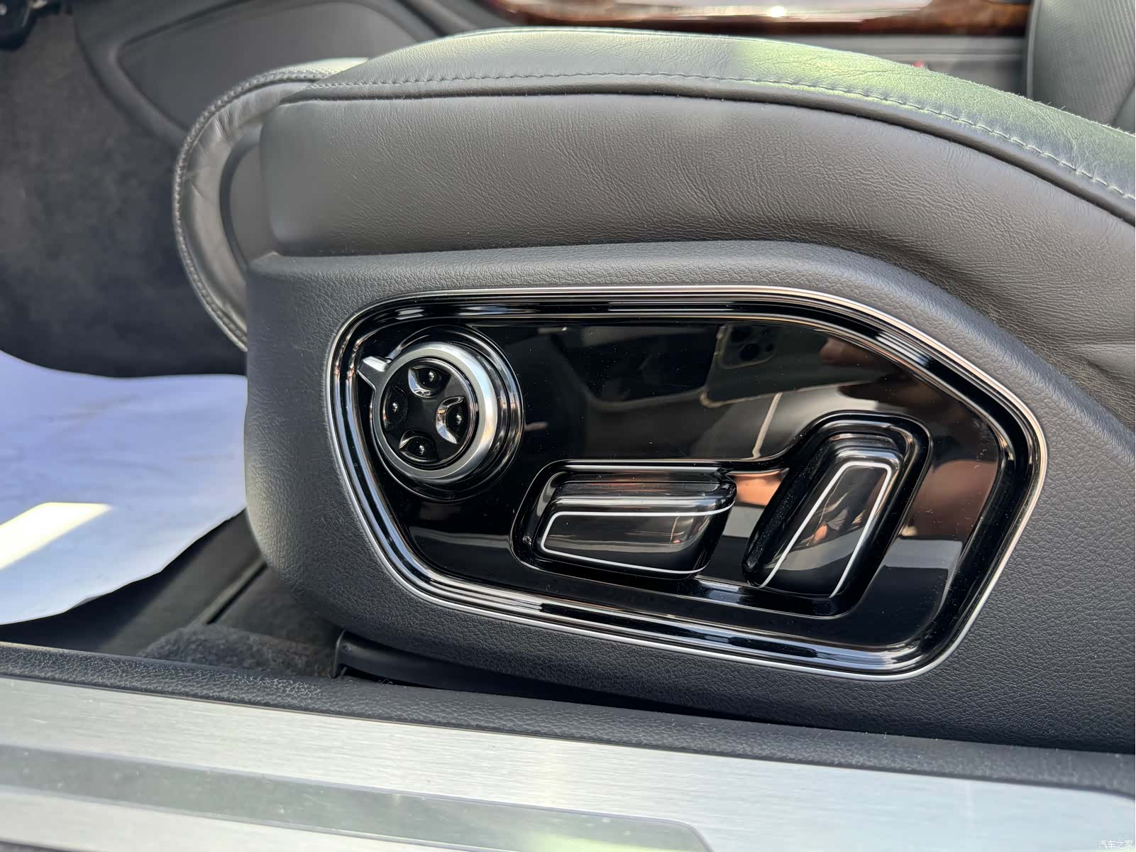 Audi A8L, 2014 15