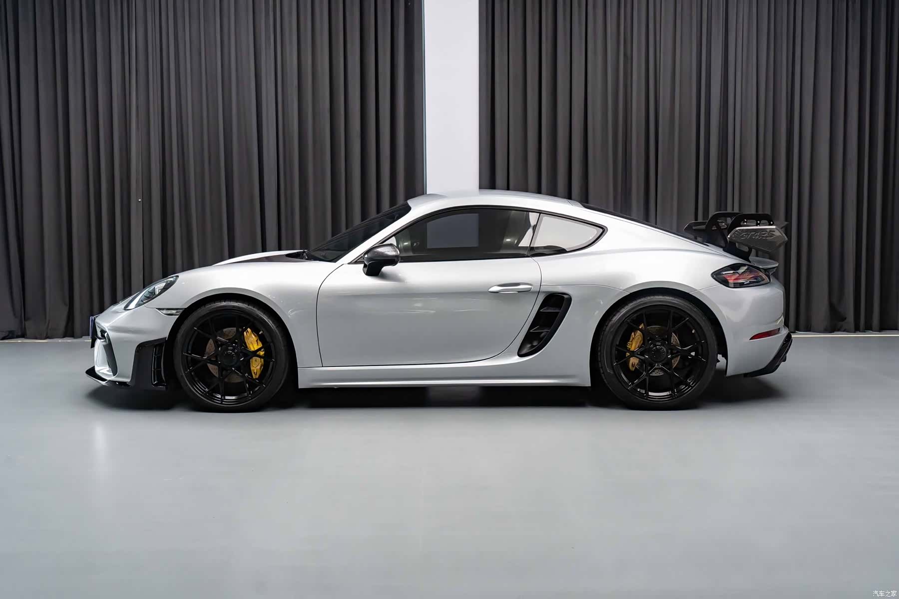 Porsche Cayman, 2018 3