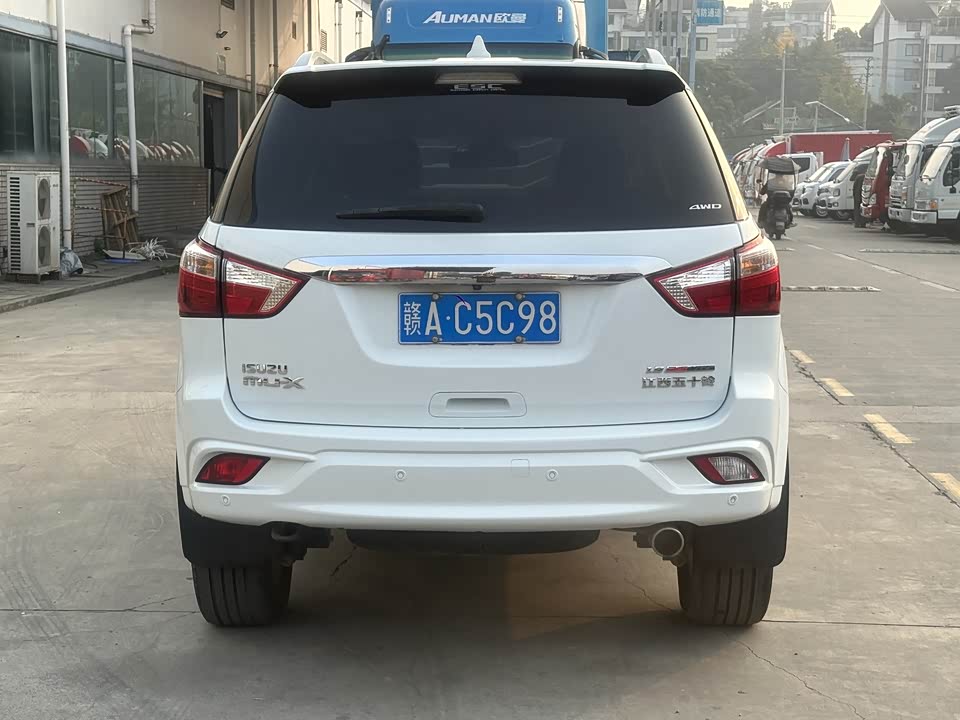 Isuzu mu-X Shepherd Ranger