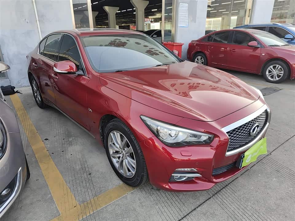 Infiniti Q50L