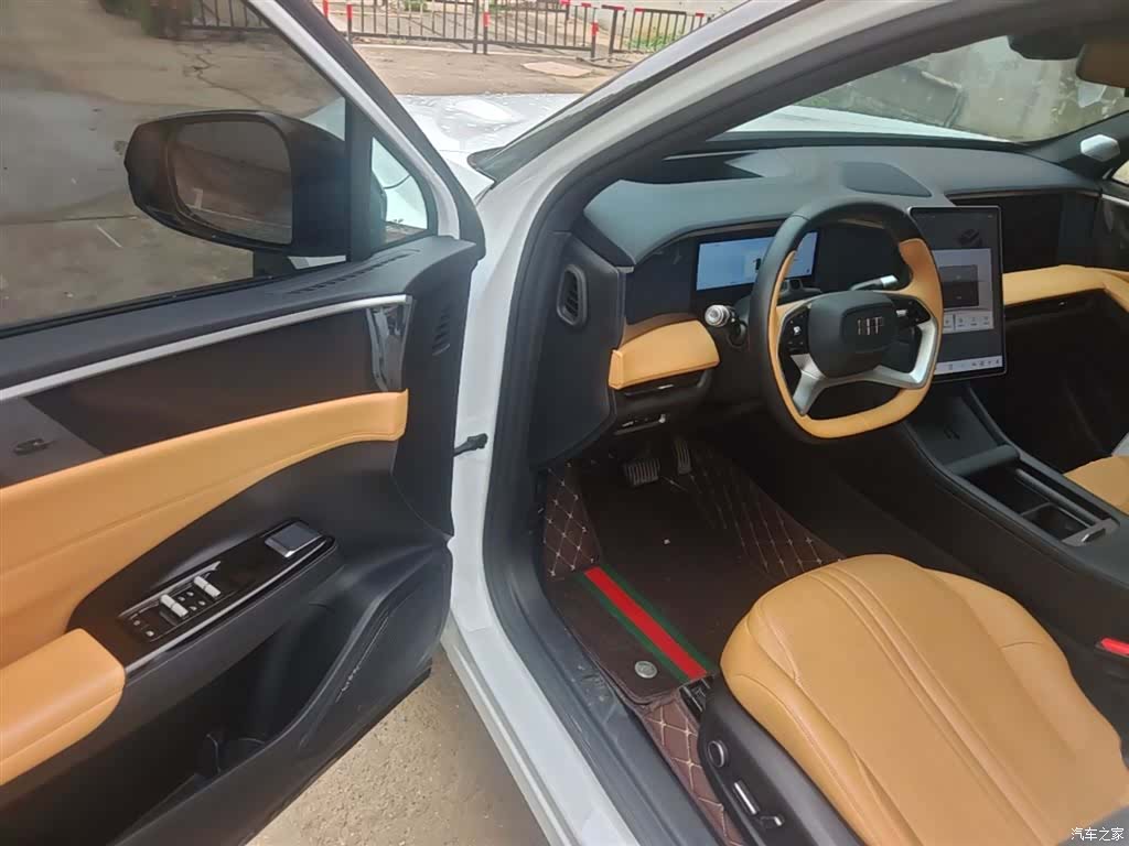 Geely Galaxy L7, 2023 12