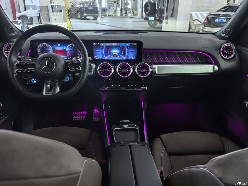 Mercedes-Benz GLB, 2025 13