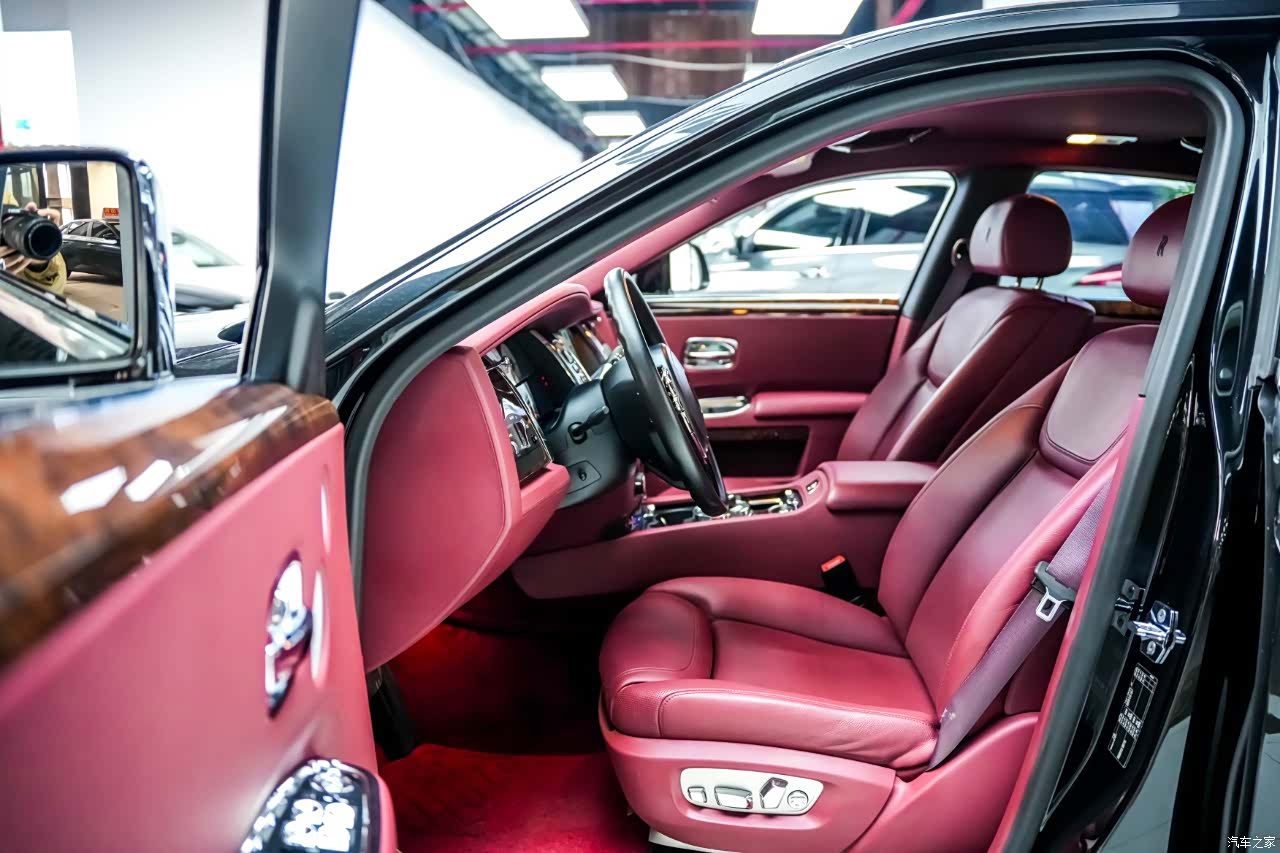 Rolls-Royce Ghost, 2017 8