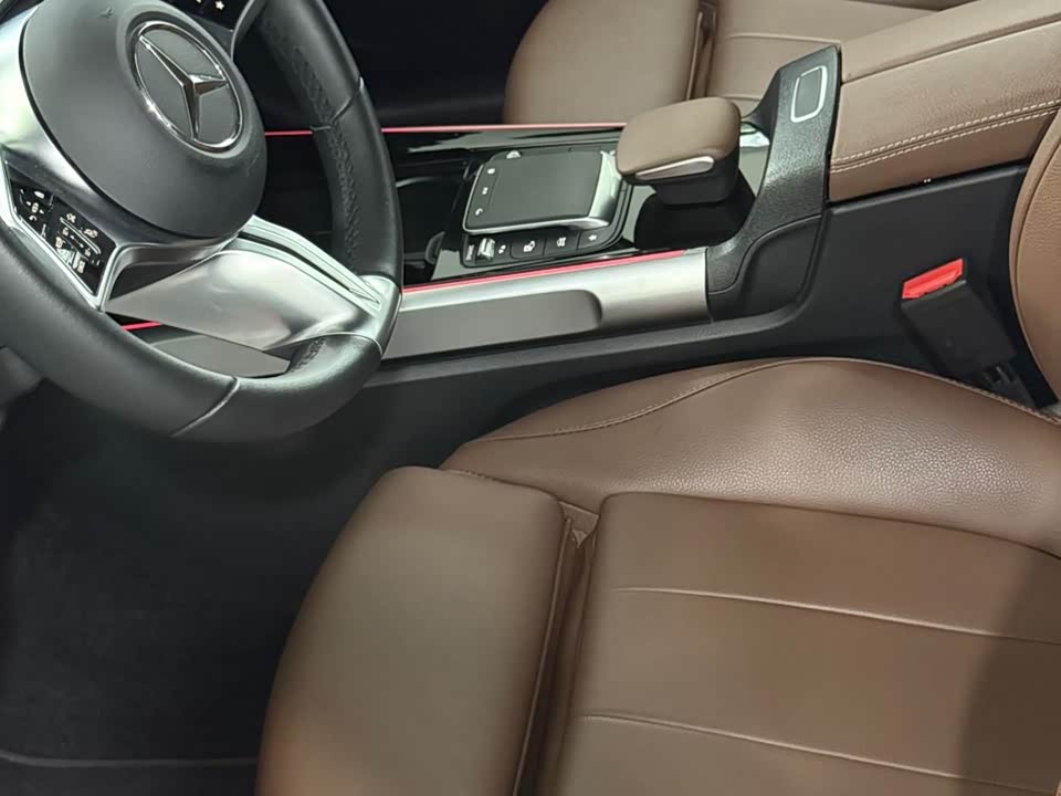 Mercedes-Benz GLB Mercedes-Benz GLB