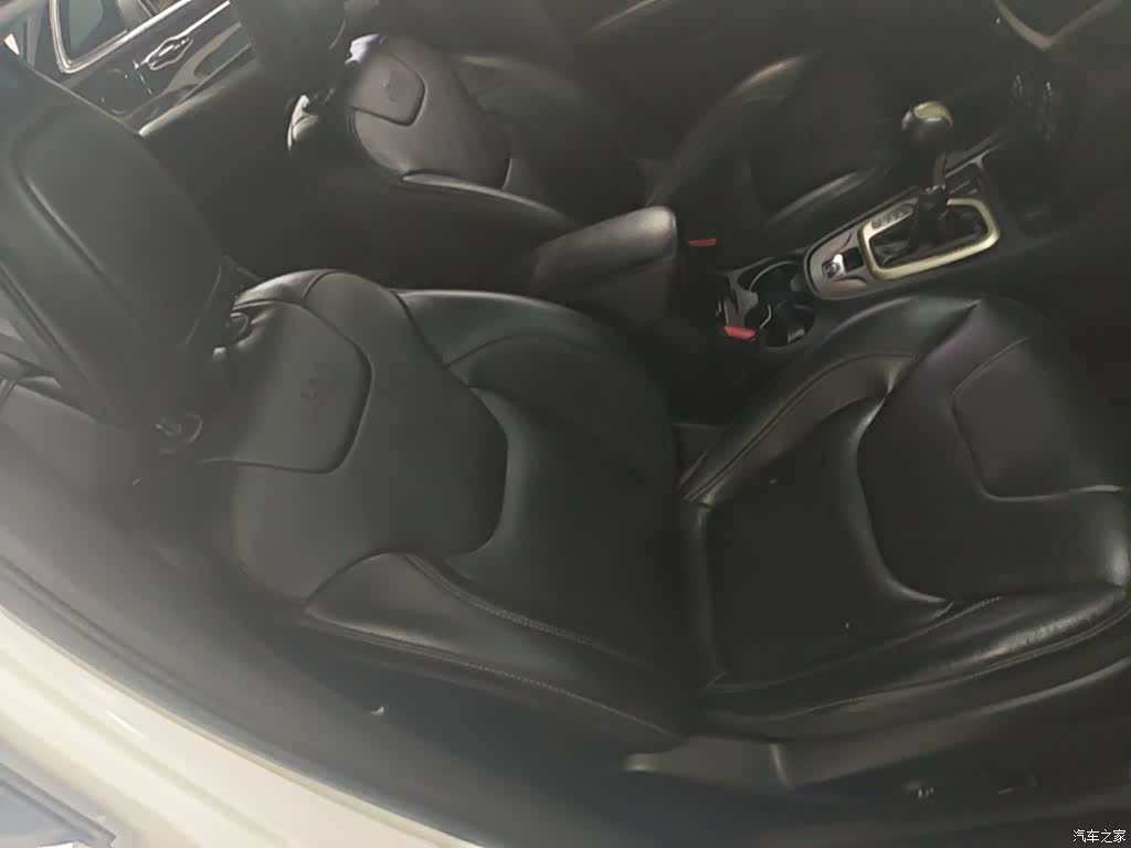 Jeep Cherokee, 2018 25