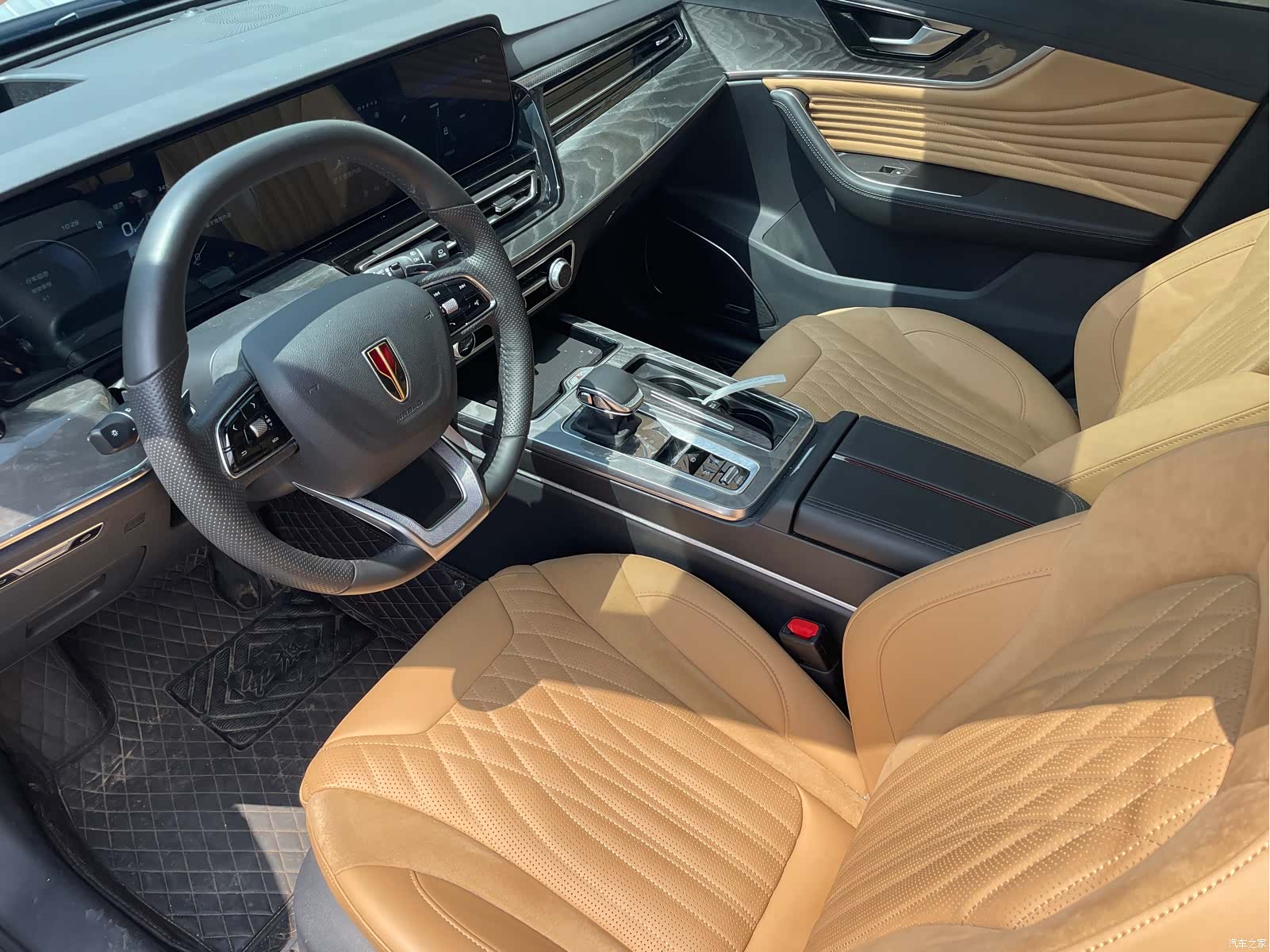 Hongqi HS5, 2023 25