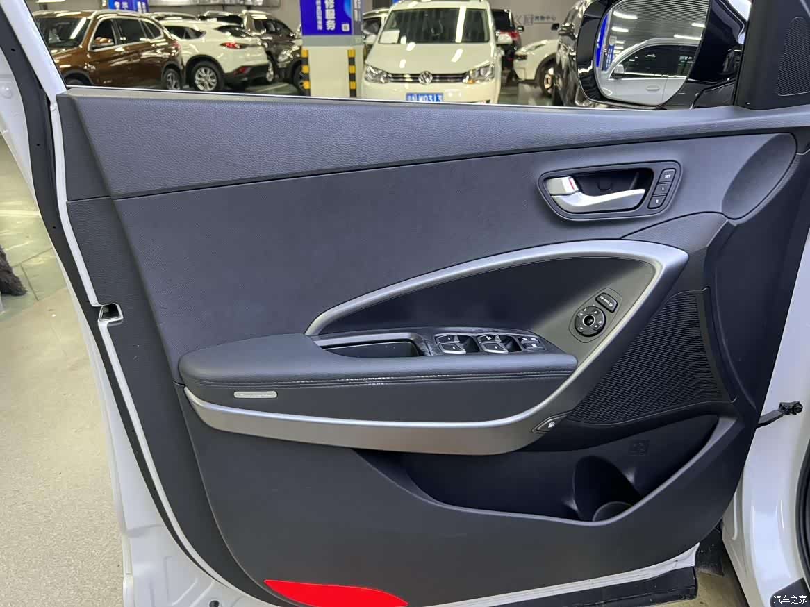 Hyundai Santa Fe, 2015 9
