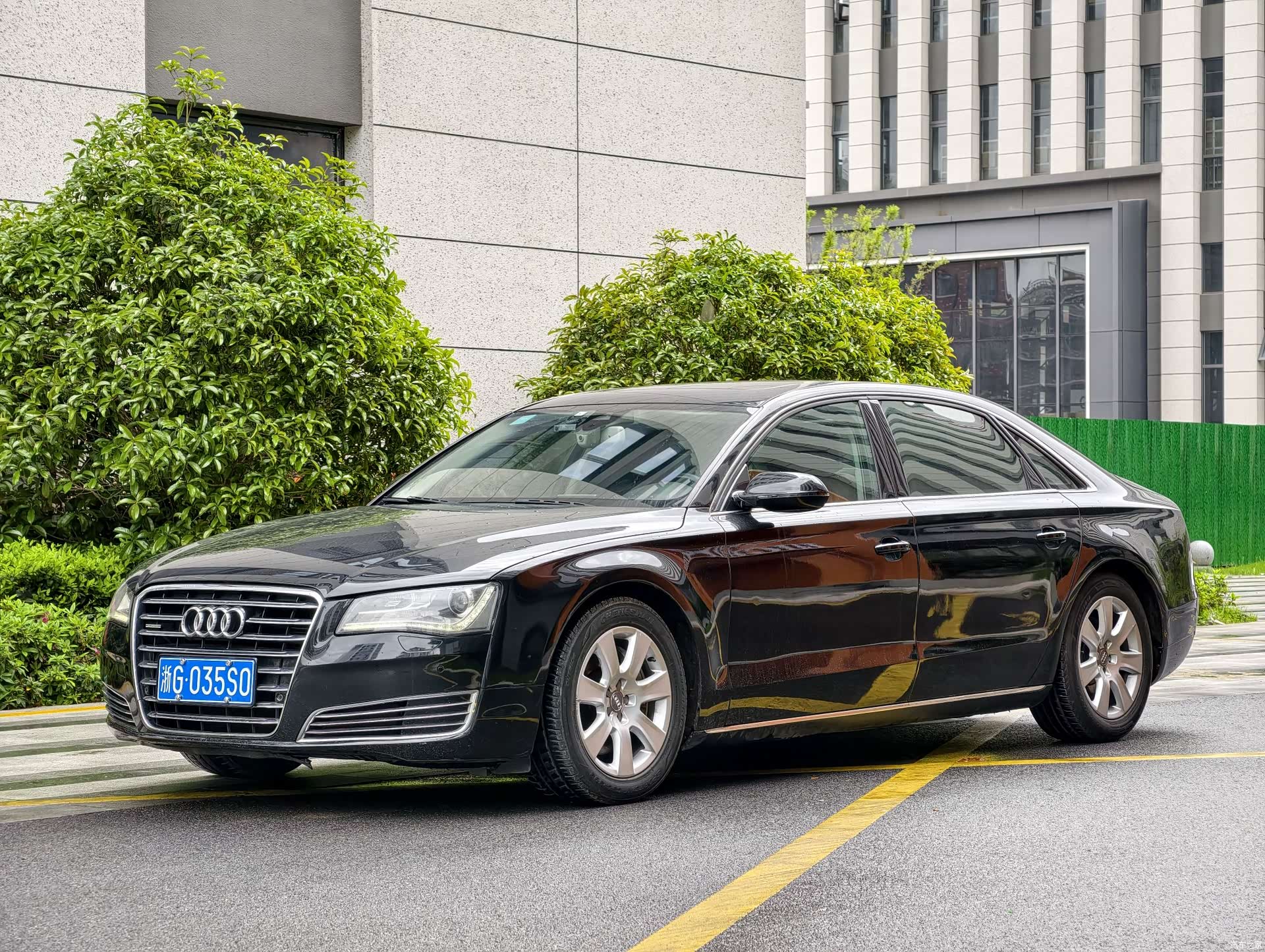 Audi A8L, 2012 1