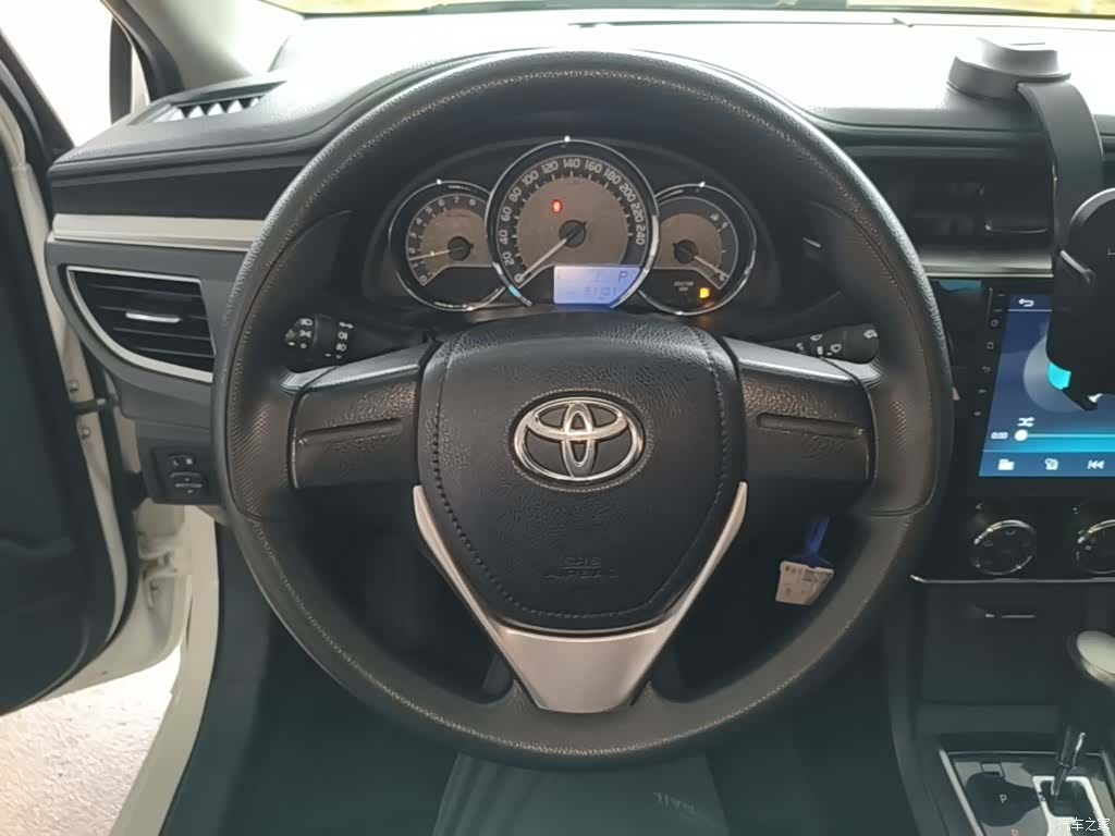 Toyota Corolla, 2016 11