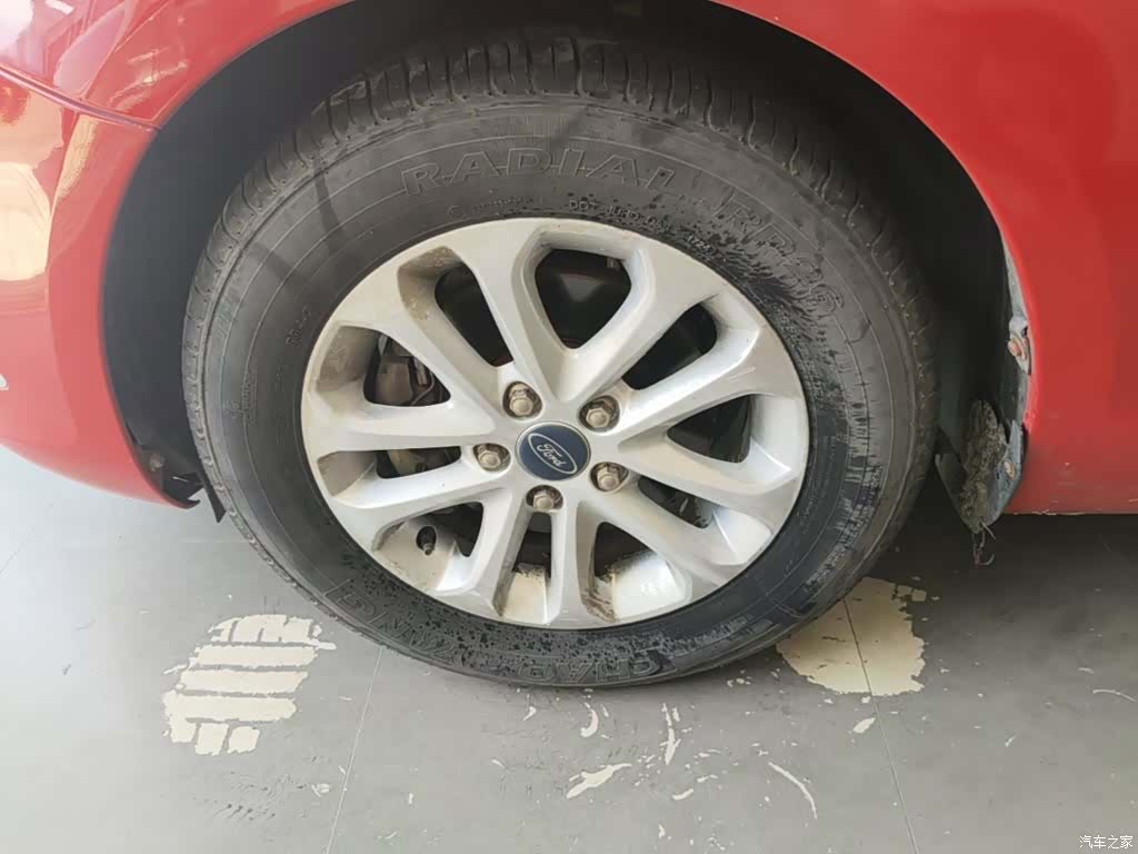 Ford Focus, 2015 23