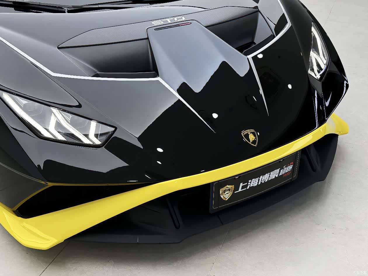 Lamborghini Huracán, 2022 11